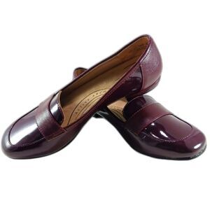 Life Stride Beverly Oxford/ Loafer Women's 7.5. Burgandy Patent Faux Leather....